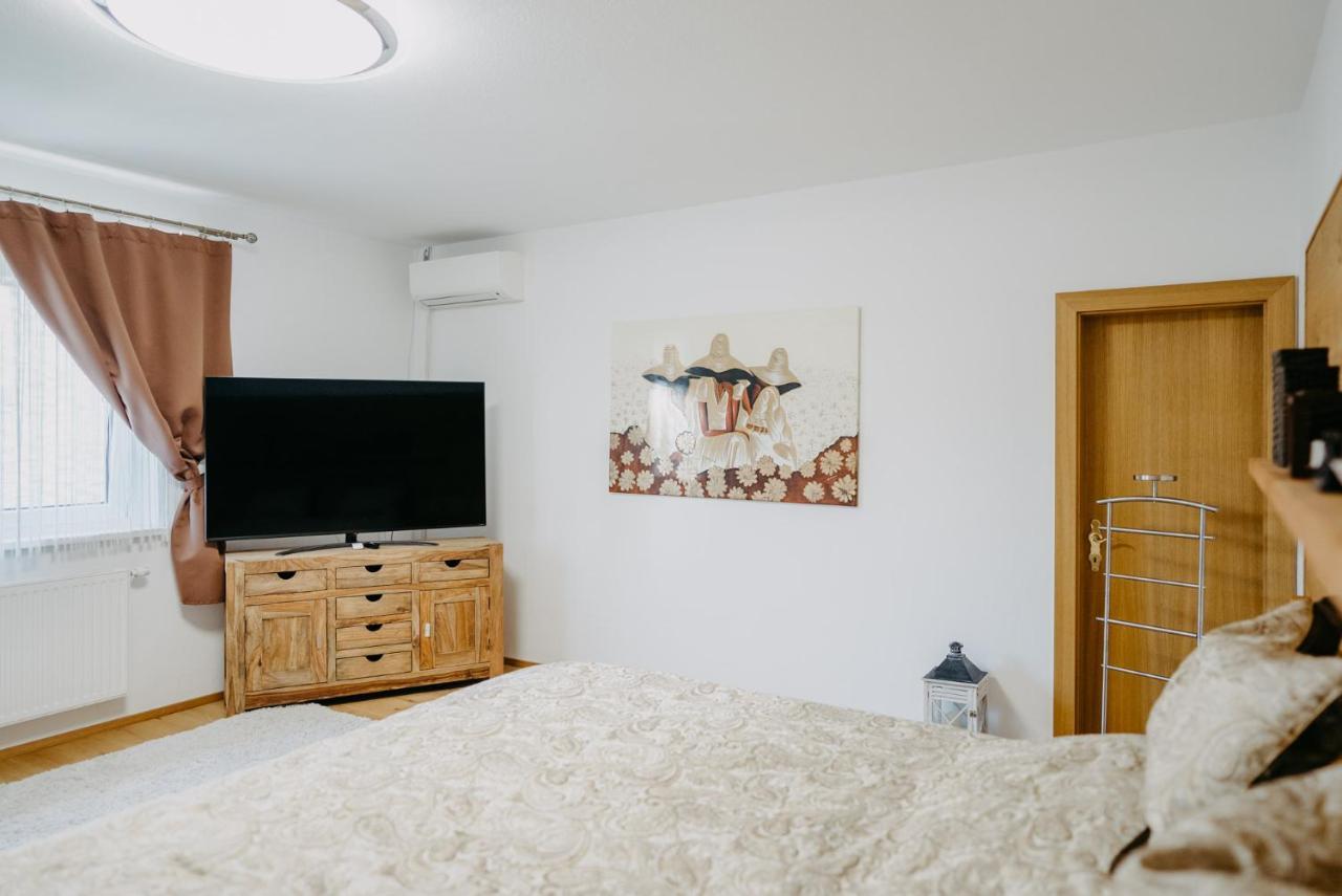 Apartment Rado 75M2 Mit Garten Und Terrasse Winden am See Exterior foto